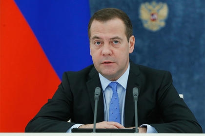 Medvedev Dağlıq Qarabağ münaqişəsini siyasi-diplomatik yollarla tənzimləməyə çağırıb