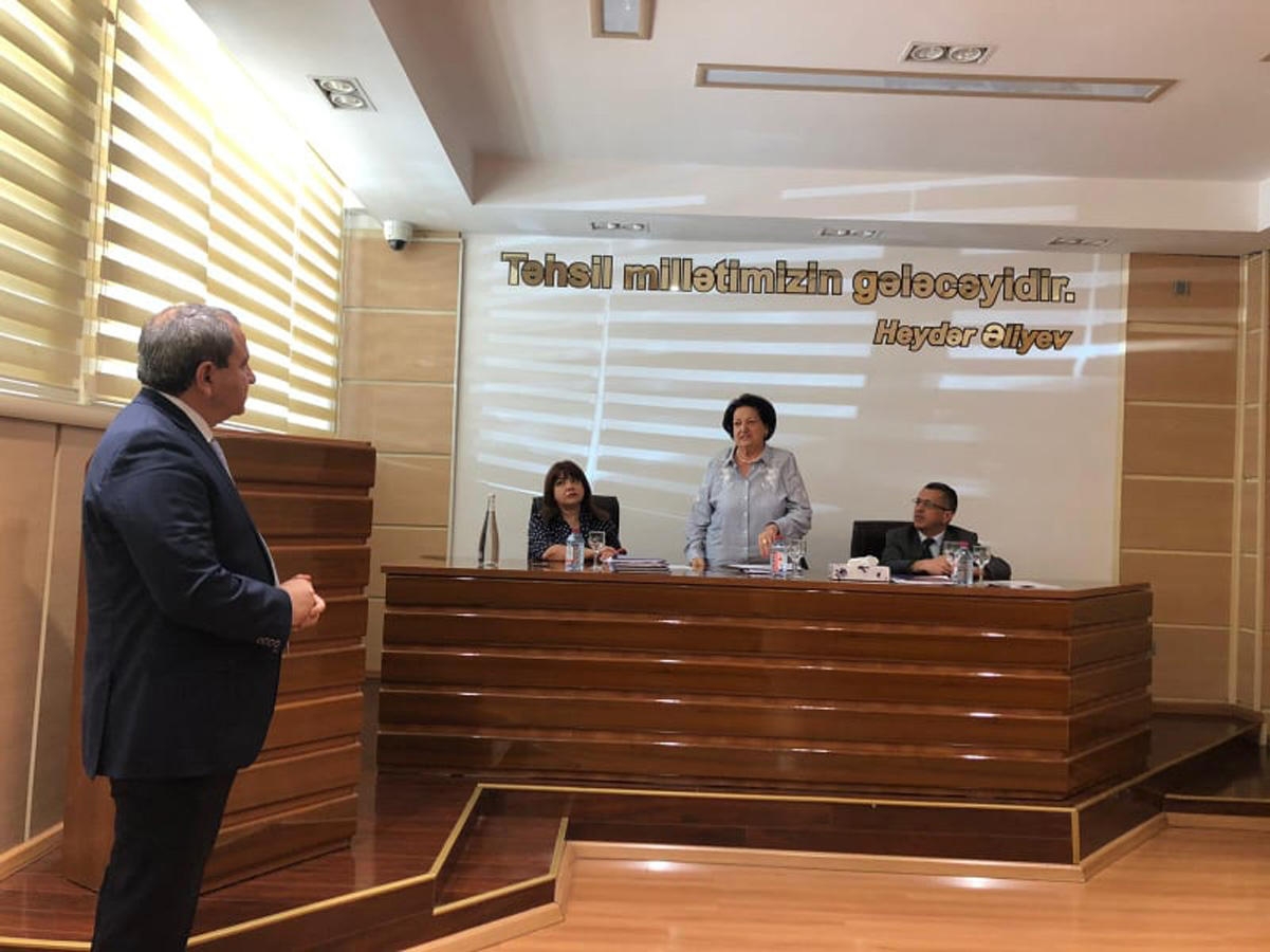 Ombudsman Elmira Süleymanova BDU-da magistr dissertasiyalarının müdafəsinə rəhbərlik edib (FOTO)