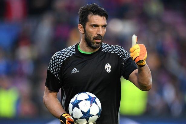 Buffon yenidən ''Yuventus''a qayıtdı