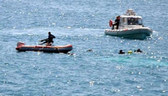 Miqrantlarla dolu gəmi batıb, 82 nəfər itkin düşüb