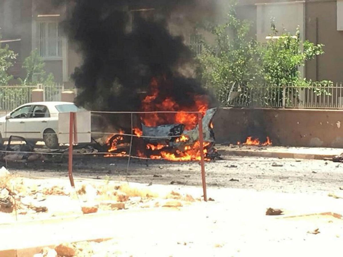 Türkiyədə TERROR - Partlayışda ölənlər və yaralananlar var (FOTO)