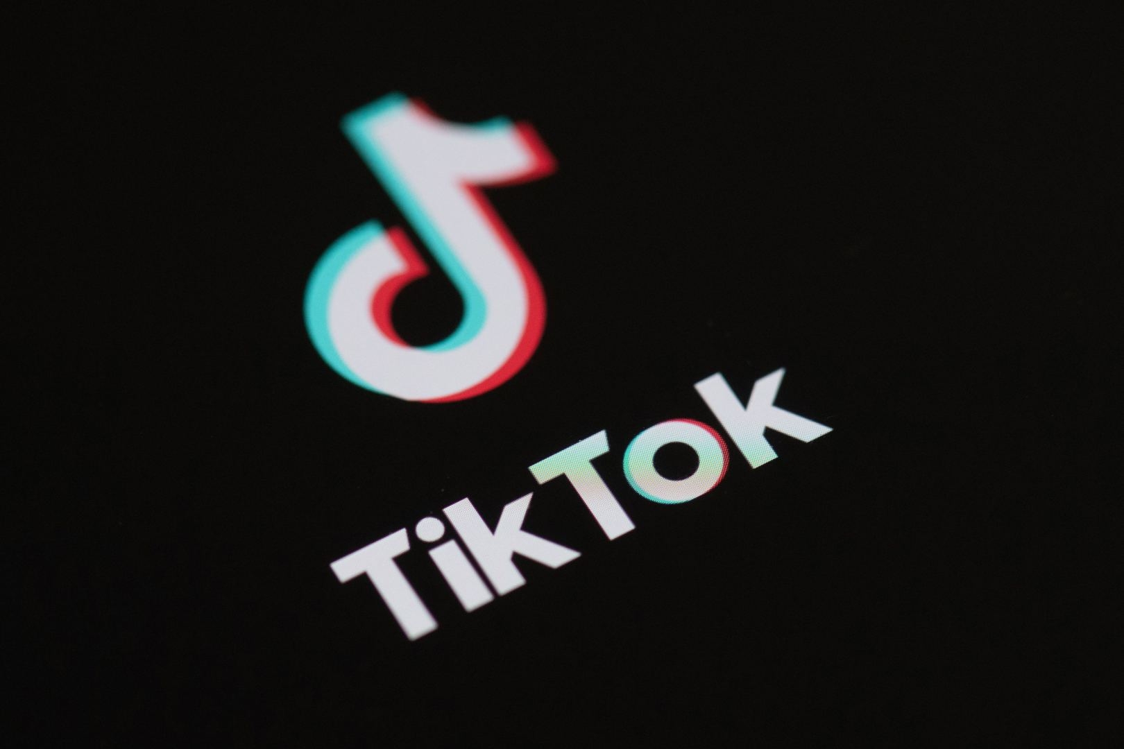 ABŞ ''TikTok''un amerikan seqmentinin son satış tarixini uzatmamağa qərar verdi