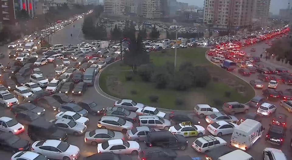 Bakının əsas küçə və prospektlərində tıxac var (FOTO)