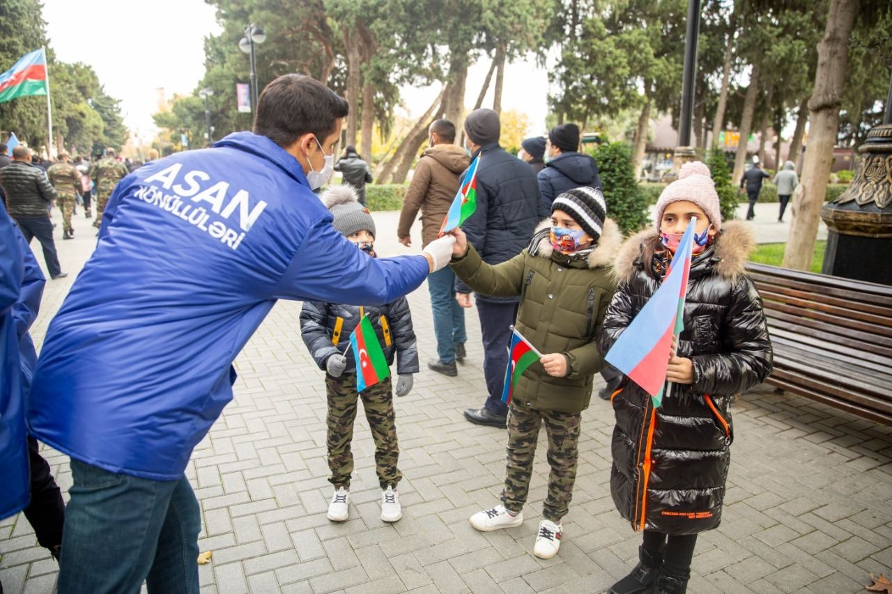 ASAN könüllüləri Zəfər paradında (FOTO)