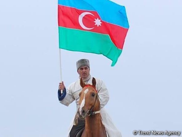 Kəndimiz işğal olunanda nəsli kəsilməsin deyə, Qarabağ atlarını Bakıya gətirdim - Şəmsəddin Atayev (FOTO)