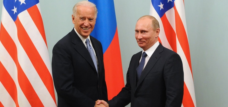 Rusiya prezidenti Vladimir Putin ABŞ-ın yeni seçilmiş prezidenti ilə telefonla danışıb
