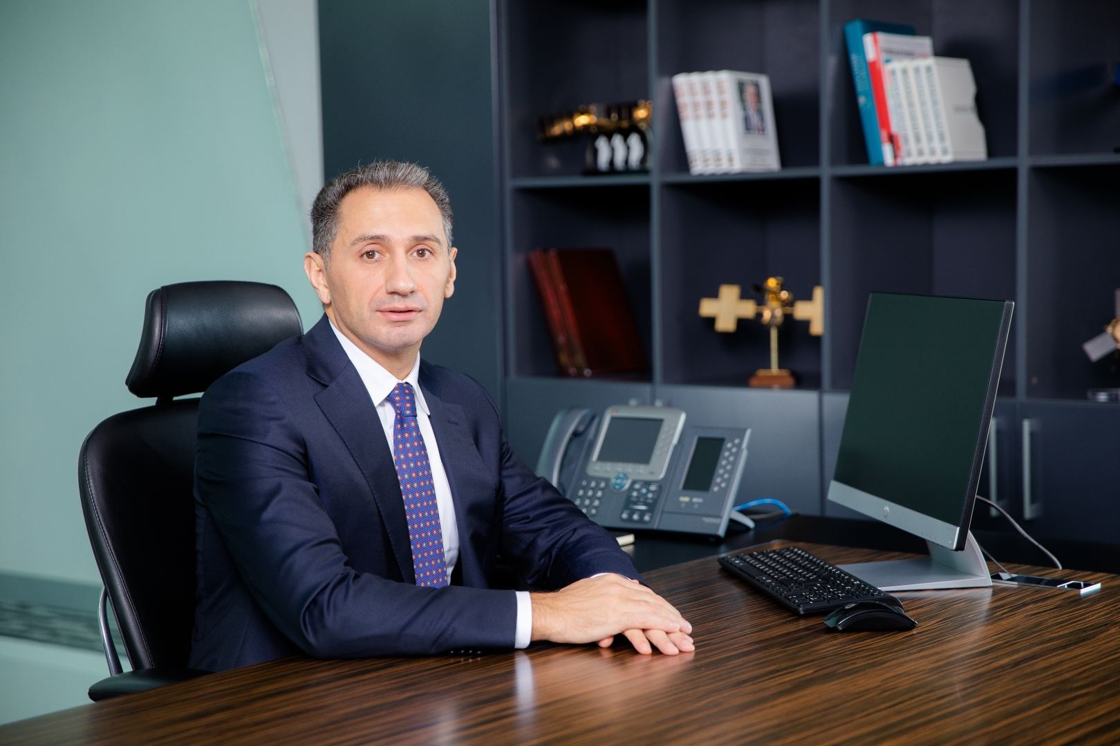 Yeni nazir kollektivə təqdim olunub