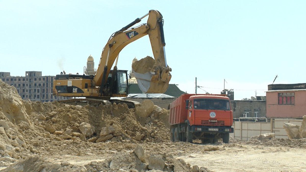 “Sovetski”də təmir işləri zamanı qaz xətləri yararsız hala salınıb (FOTO)