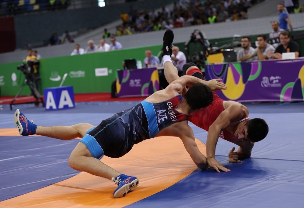 İki güləşçimiz EYOF-un yarımfinalında