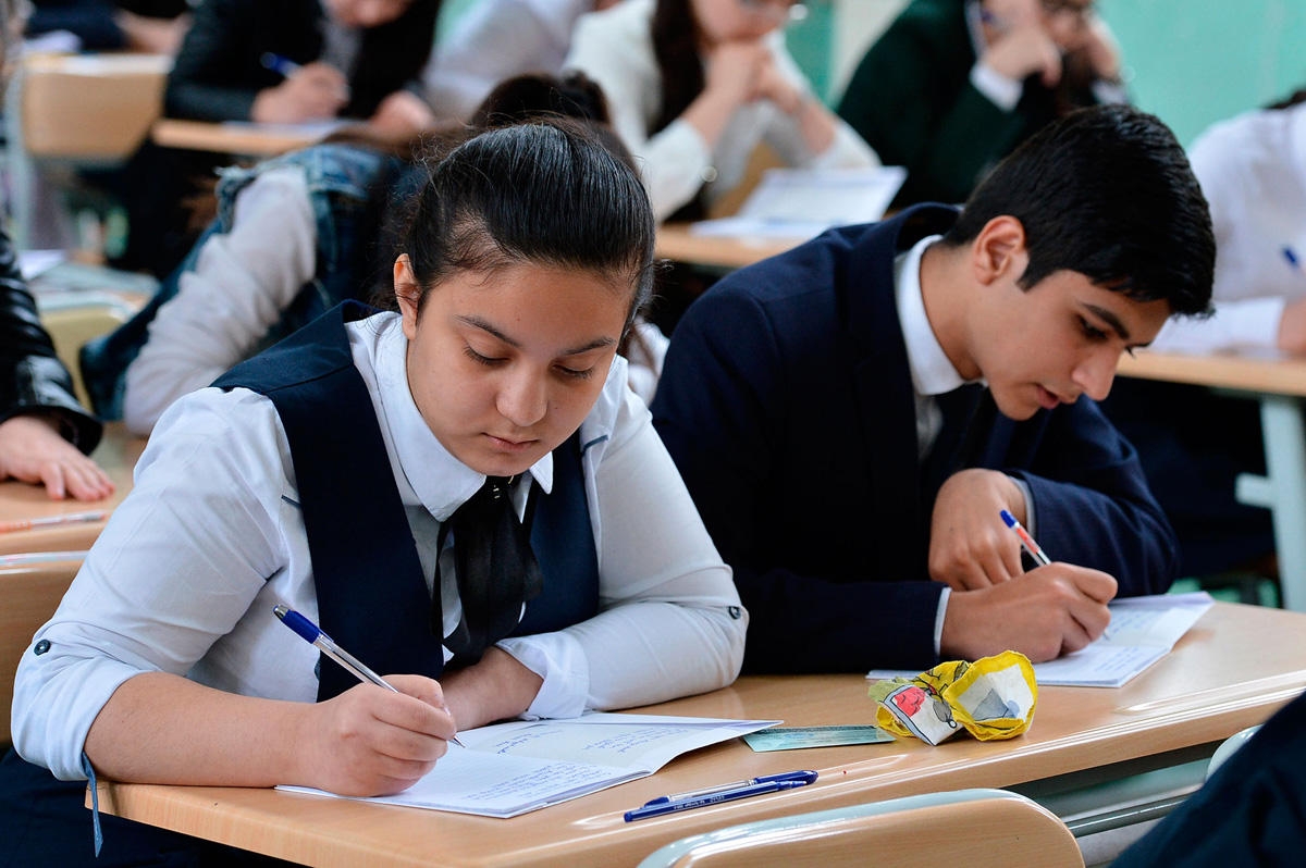 Lisey və gimnaziyaların təmayül sinifləri üçün tədris planları təsdiqləndi