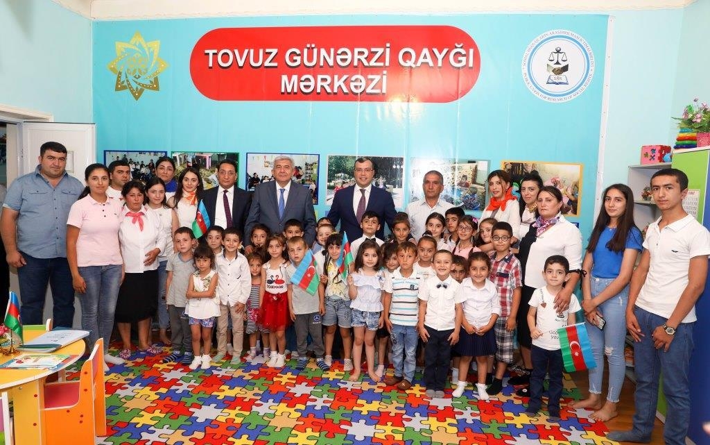 Tovuzdakı günərzi qayğı mərkəzinin fəaliyyətinə baxış olub (FOTO)