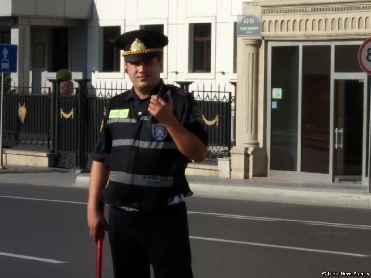 Yeni formalar bu yol polislərinə verildi (FOTO) (ÖZƏL)