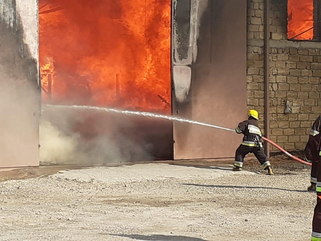 Tikinti materialları bazarındakı yanğın söndürülüb