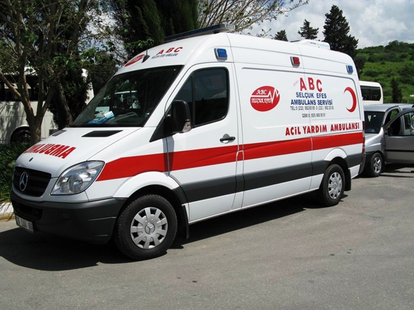 Türkiyədə yol qəzası baş verib: 8 nəfər xəsarət alıb
