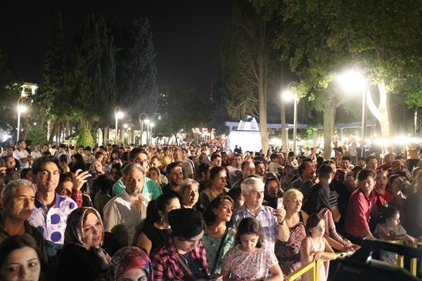 “Sehrli Bakı” layihəsi çərçivəsində Fəvvarələr meydanında növbəti konsertlər keçirilib (FOTO)