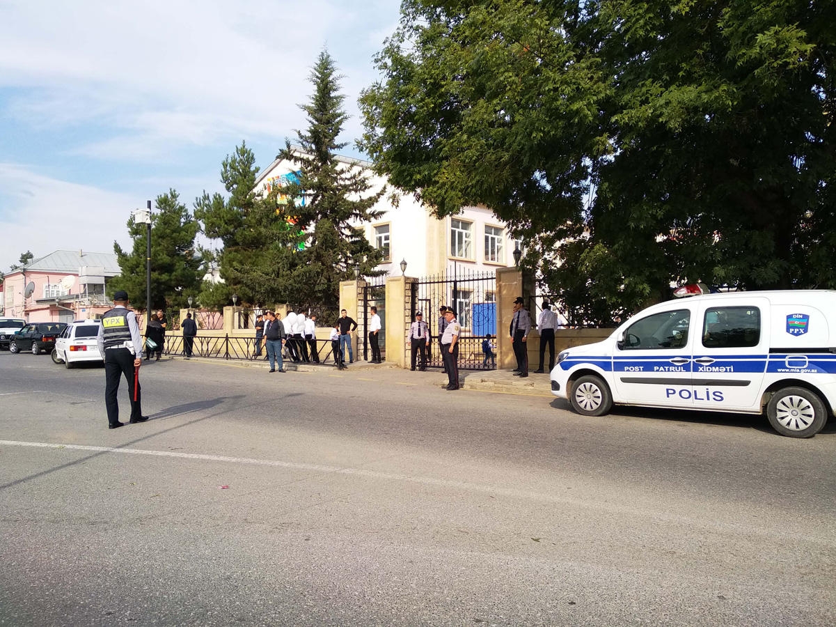 İlk dərs günü Quba polisi təhlükəsizliyi tam təmin edib (FOTO)