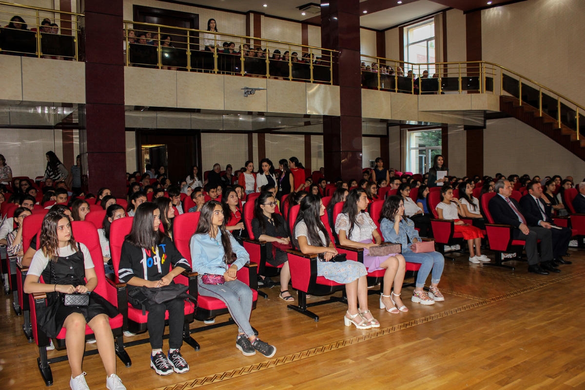 BDU rektorunun birinci kurslarla görüşləri başlayıb (FOTO)