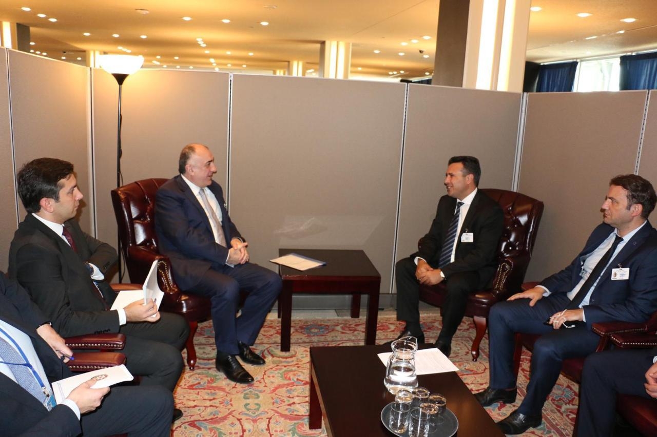 Elmar Məmmədyarov Şimali Makedoniyanın Baş Naziri ilə görüşüb (FOTO)