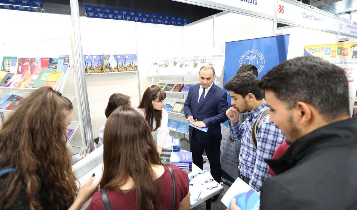 VI Bakı Beynəlxalq Kitab Sərgi-Yarmarkasının açılışı olub (FOTO)