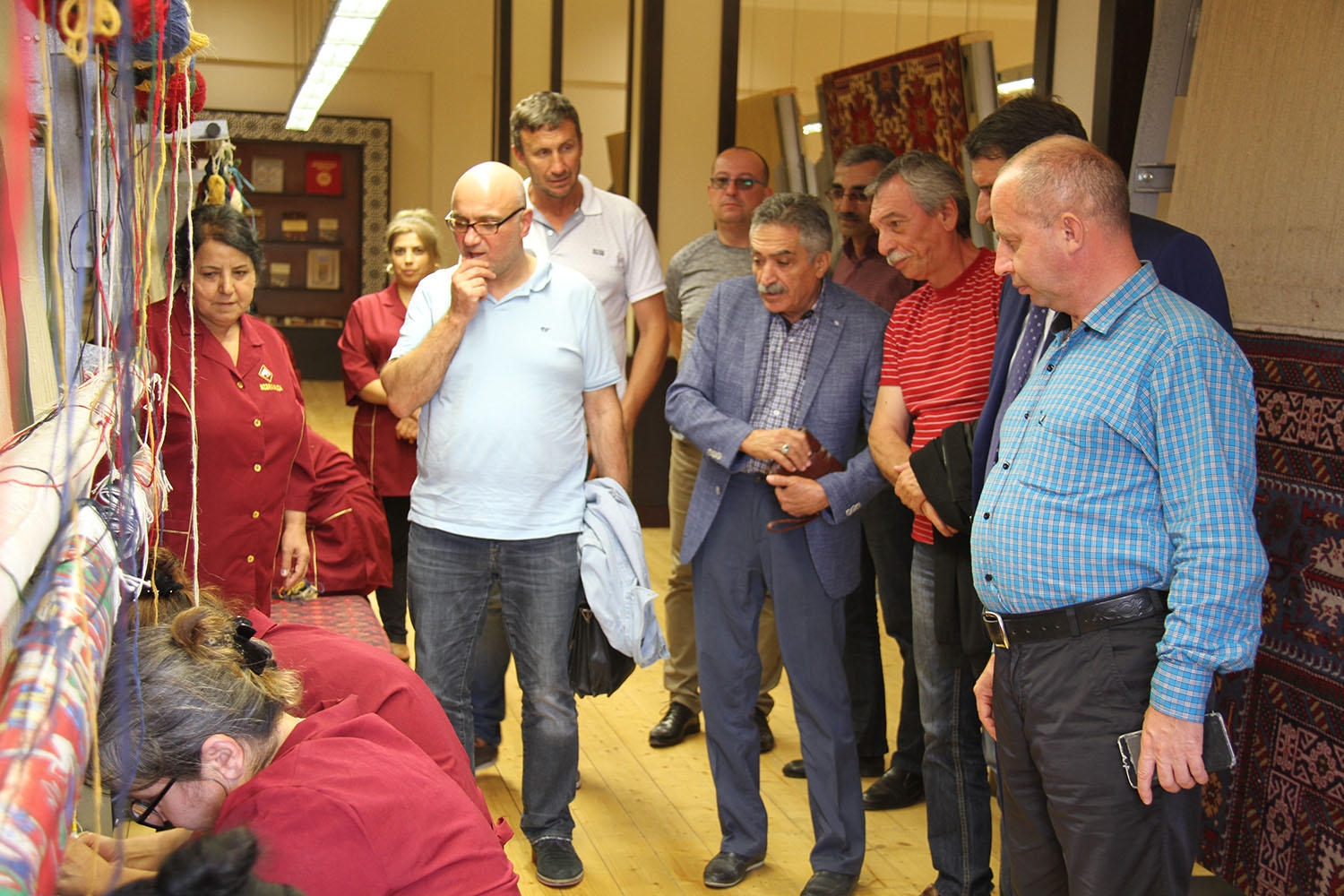 Azərbaycan xalçaları bolqarıstanlı qonaqları heyran edib (FOTO)