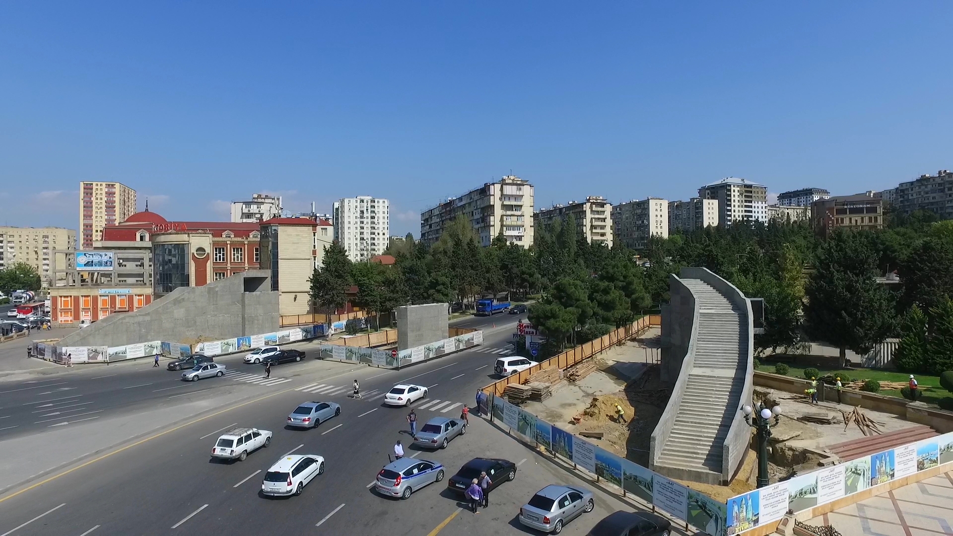 Bakıda 7 ərazidə yerüstü və yeraltı piyada keçidləri inşa edilir - SİYAHI (FOTO)