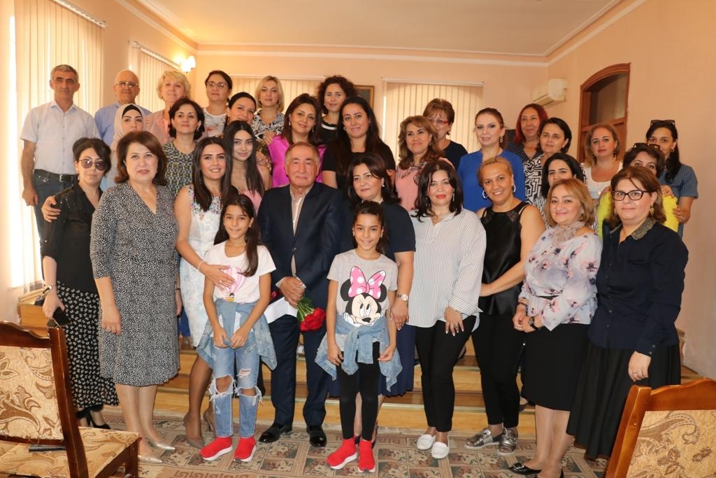 Musiqi məktəbinin tələbələri Xalq artisti Faiq Sücəddinovla görüşüb (FOTO)