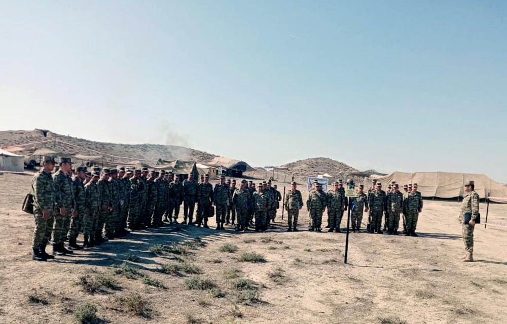 “Səhra şəraitində qidalanmanın təşkili” mövzusunda məşğələ keçirilib (FOTO)