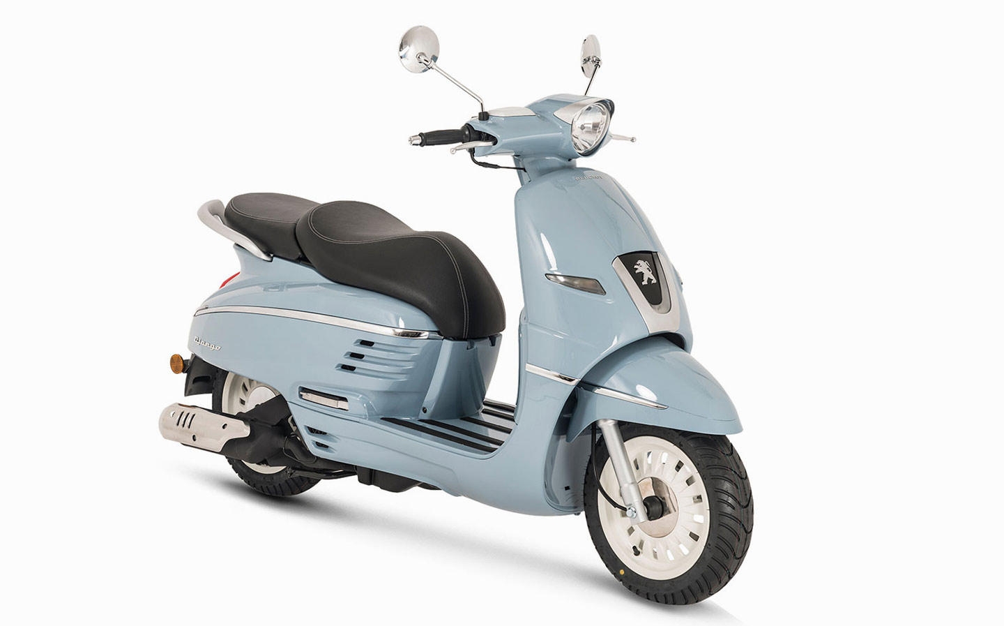 Bayılda moped işıq dirəyinə çırpıldı - Ölən var