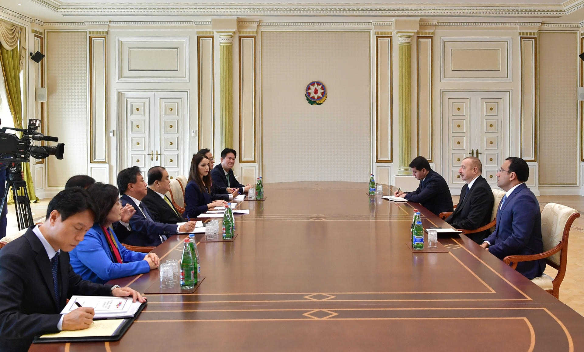Prezident İlham Əliyev Koreya Respublikası Milli Assambleyasının sədrini qəbul edib (FOTO)