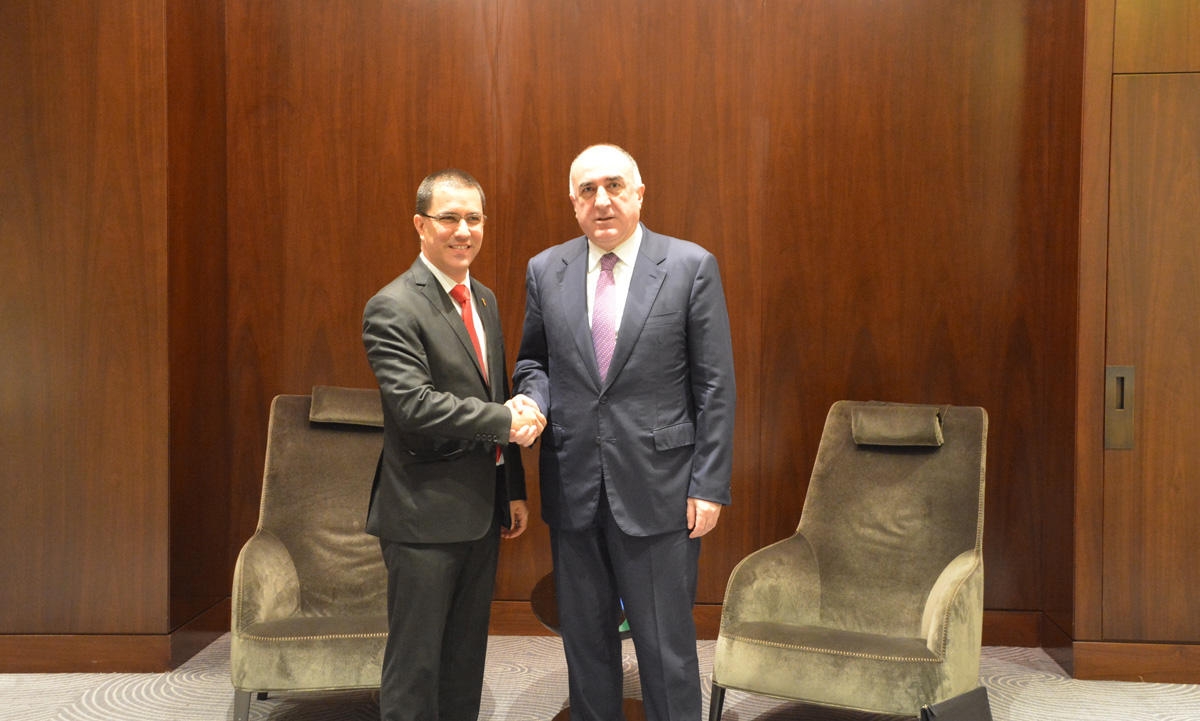 Elmar Məmmədyarov venesuelalı həmkarı ilə görüşüb (FOTO)