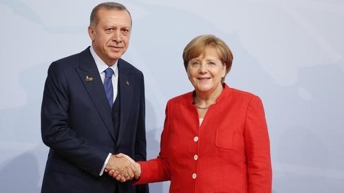 Ərdoğan və Merkel arasında telefon danışığı olub