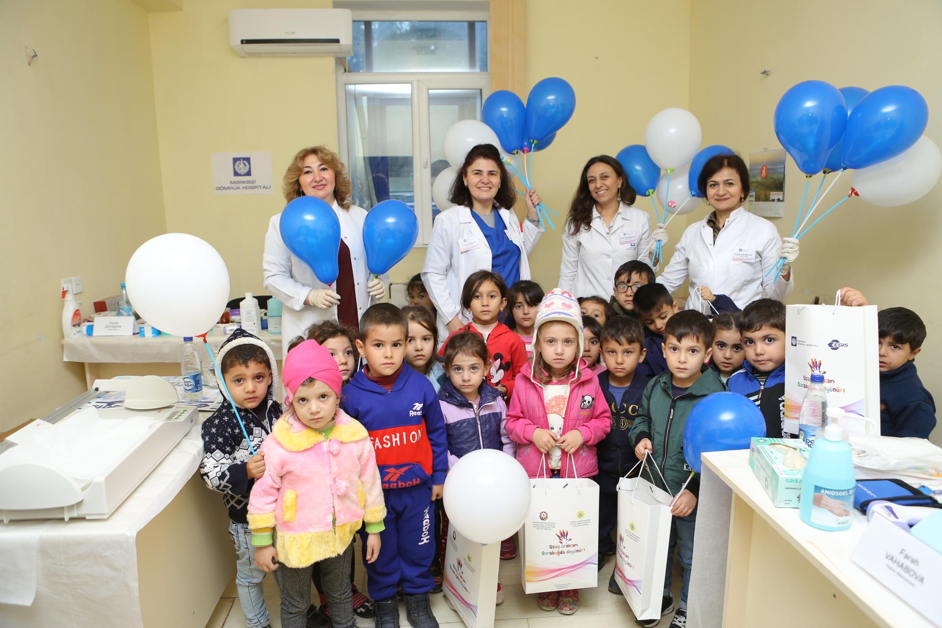 Ağdamda məcburi köçkün uşaqlar üçün tibbi aksiya keçirilir (FOTO)