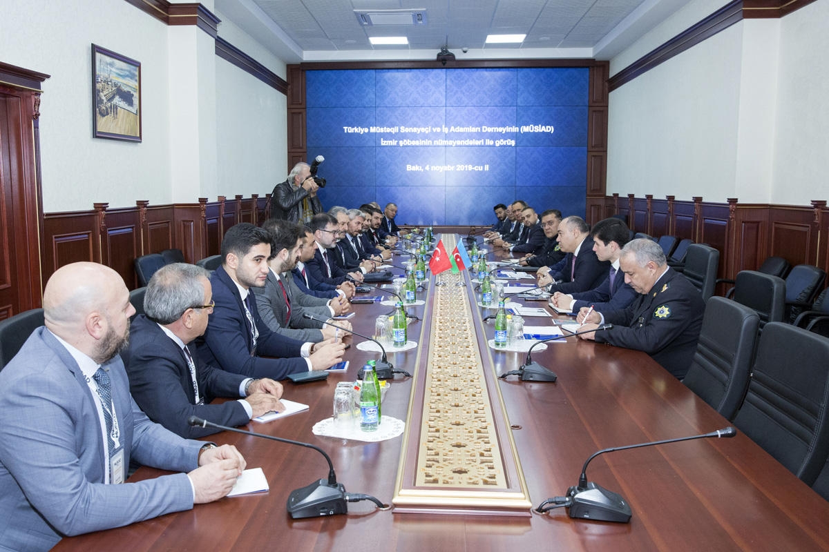 Türkiyəli iş adamları DGK-də olublar (FOTO)