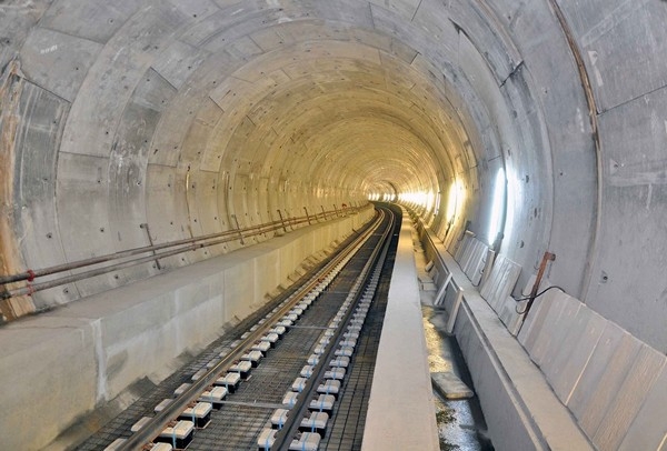 Bakıda daha bir metrostansiyanın tikintisi başa çatıb