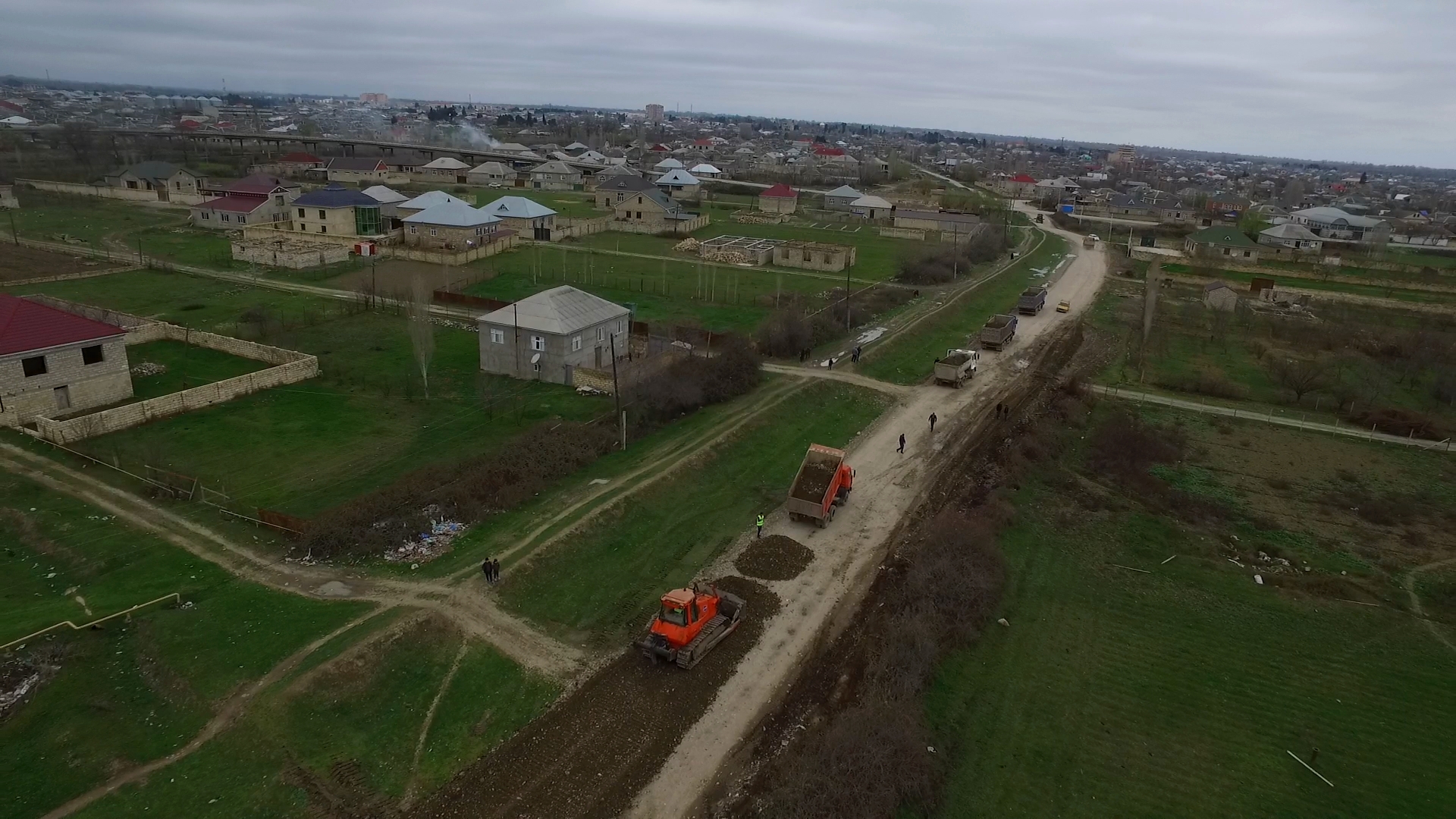 Xaçmazda 8 yaşayış məntəqəsinin yolunun yenidən qurulması yekunlaşır (FOTO)