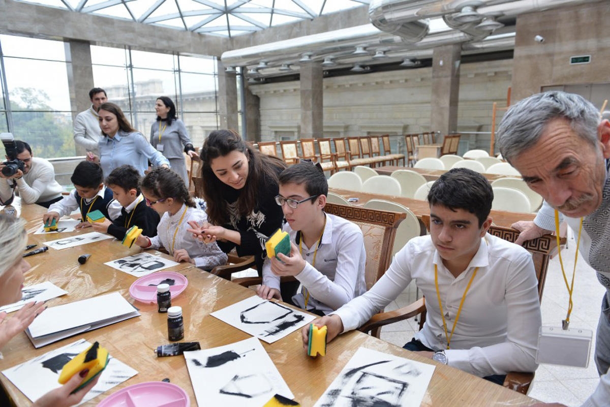 Bakıda “Sərhədsiz incəsənət” adlı beynəlxalq seminar keçirilir (FOTO)