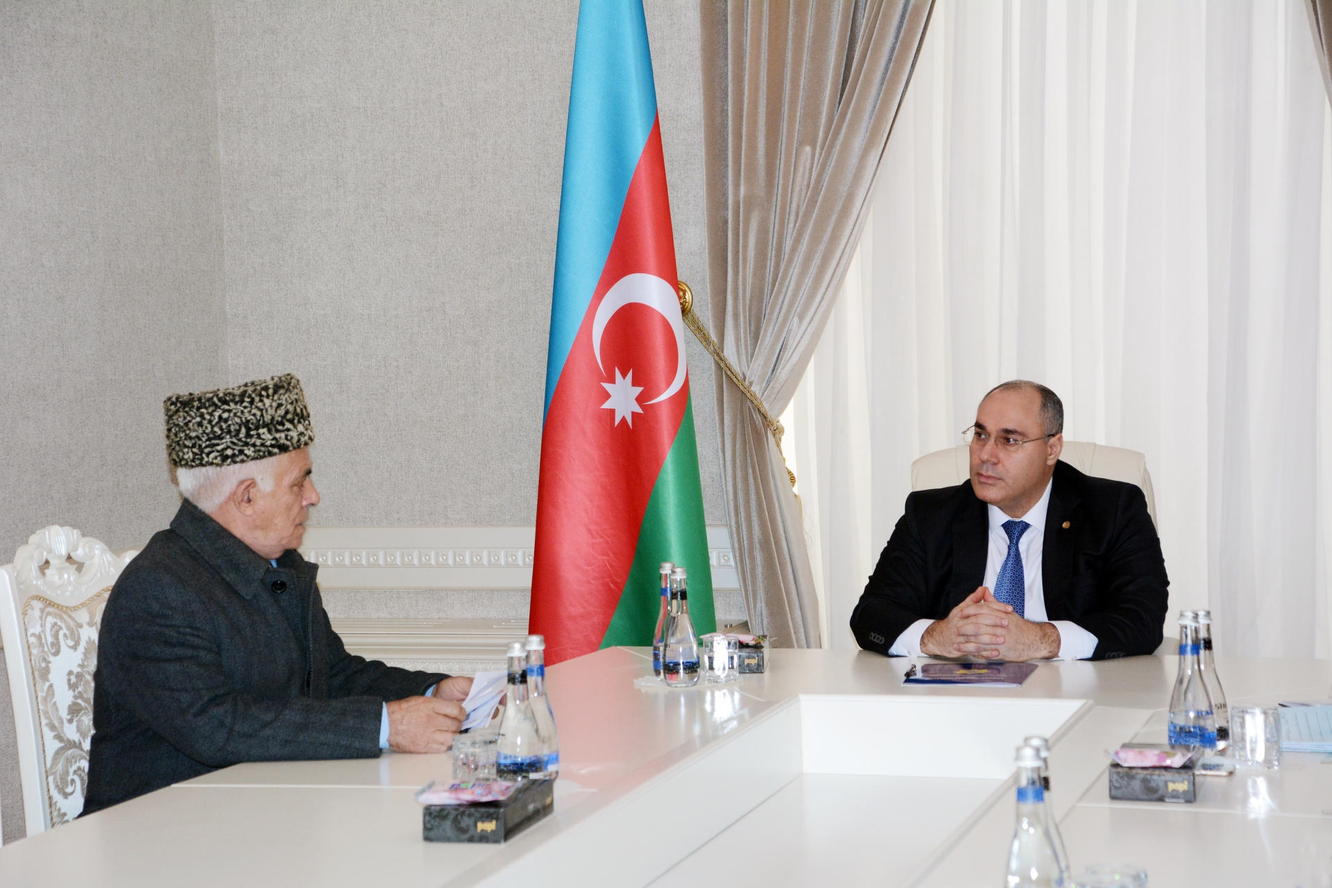 Dövlət Gömrük Komitəsinin rəhbərliyi Abşeron, Salyan və Sabirabad rayonlarında vətəndaşları qəbul edib (FOTO)