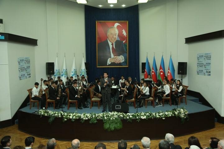 YAP Gəncə şəhər təşkilatı bələdiyyə seçkilərinin təbliğat-təşviqat kampaniyasını davam etdirir (FOTO)