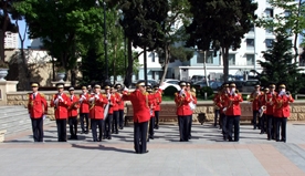 Sabah Bakıda hərbi orkestrlərin çıxışları olacaq (SİYAHI)