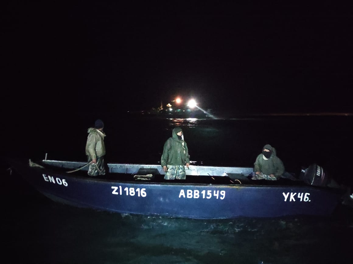 Xəzərdə köməksiz qalan şəxslər xilas edilib