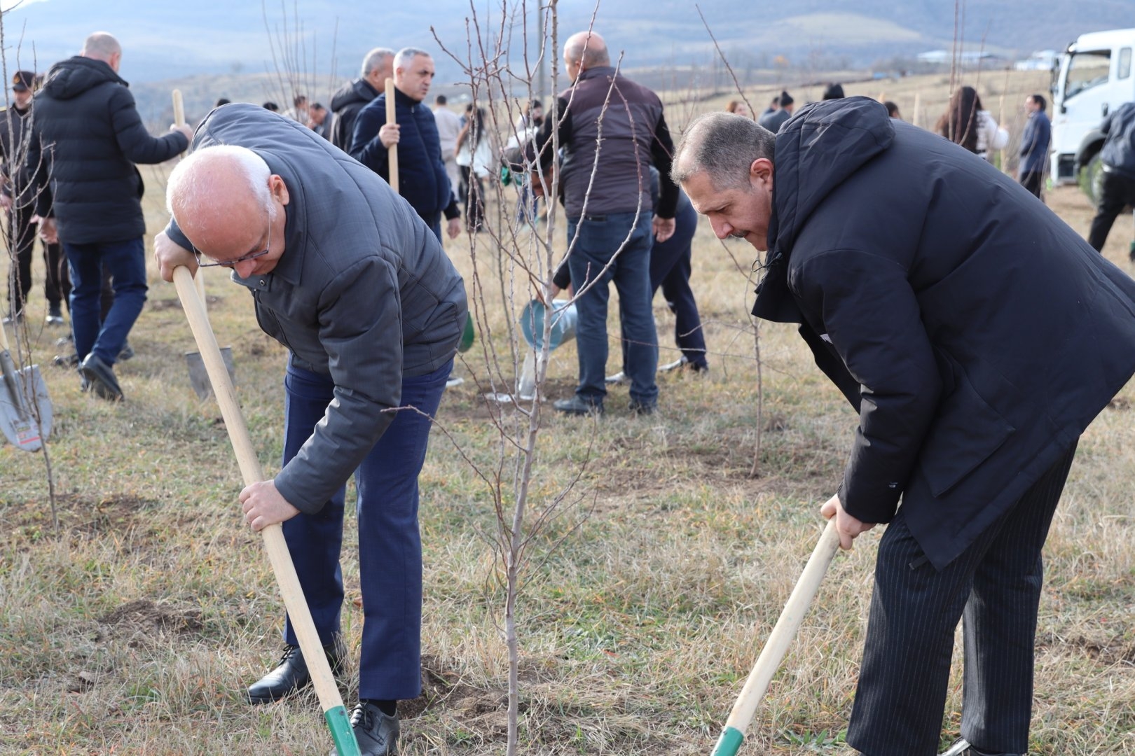 Xocalıda Heydər Əliyevin anım günü münasibətilə ağacəkmə aksiyası keçirilib (FOTO)