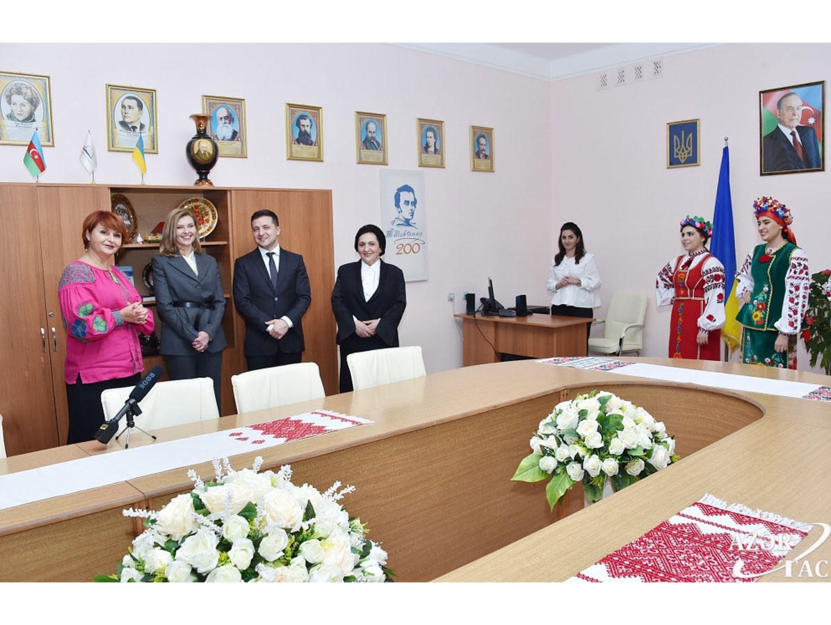 Prezident Vladimir Zelenski Bakı Slavyan Universitetində Ukrayna Tədris-Mədəniyyət Mərkəzi ilə tanış olub (FOTO)