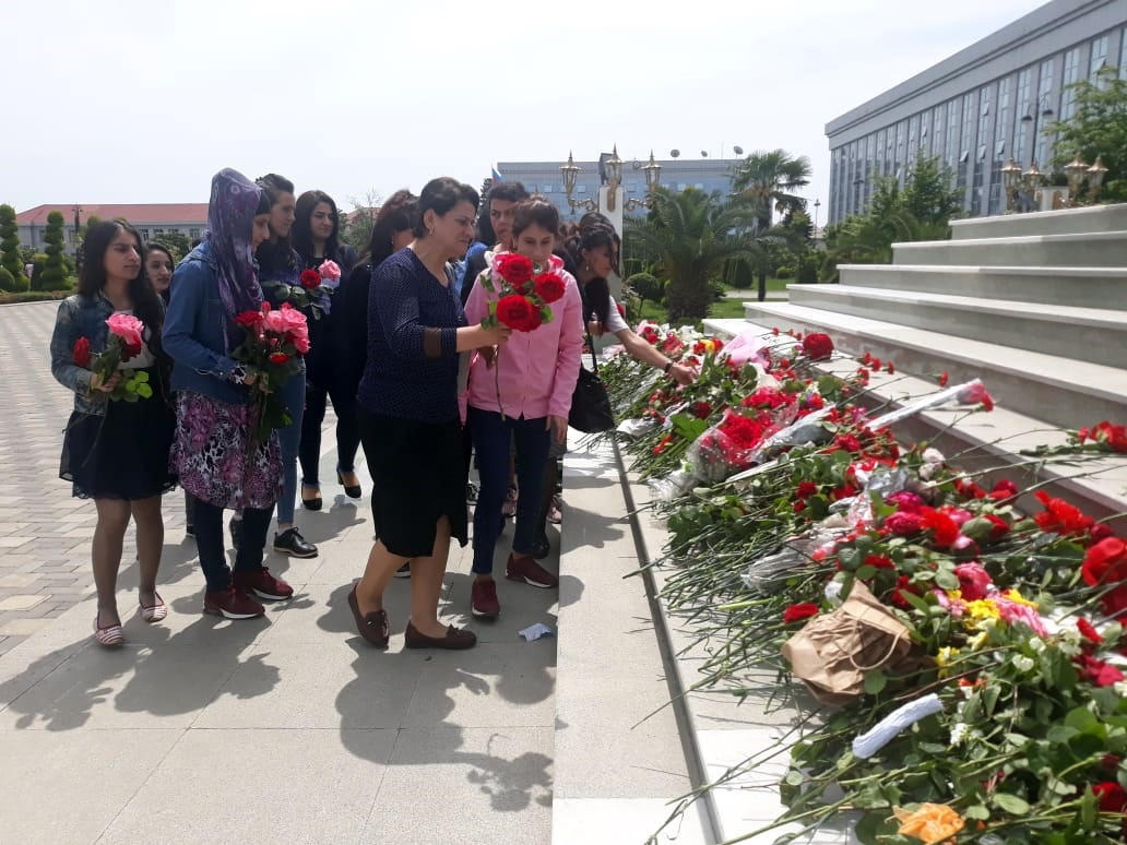 ''Azərxalça''nın filiallarında ulu öndər Heydər Əliyevin anadan olmasının 96-cı ildönümü qeyd olunub (FOTO)