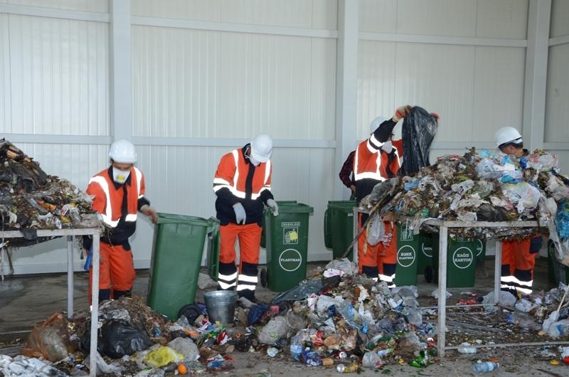 Bakının məişət tullantılarının idarə olunması konsepsiyasının ilkin mərhələsi başa çatıb (FOTO)