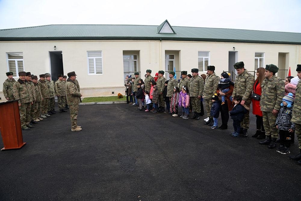 Cəbhəboyu zonada yeni xidməti mənzillər istifadəyə verilib (FOTO/VİDEO)