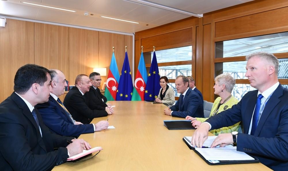 Prezident İlham Əliyev Avropa İttifaqı Şurasının prezidenti Donald Tusk ilə görüşüb (FOTO)