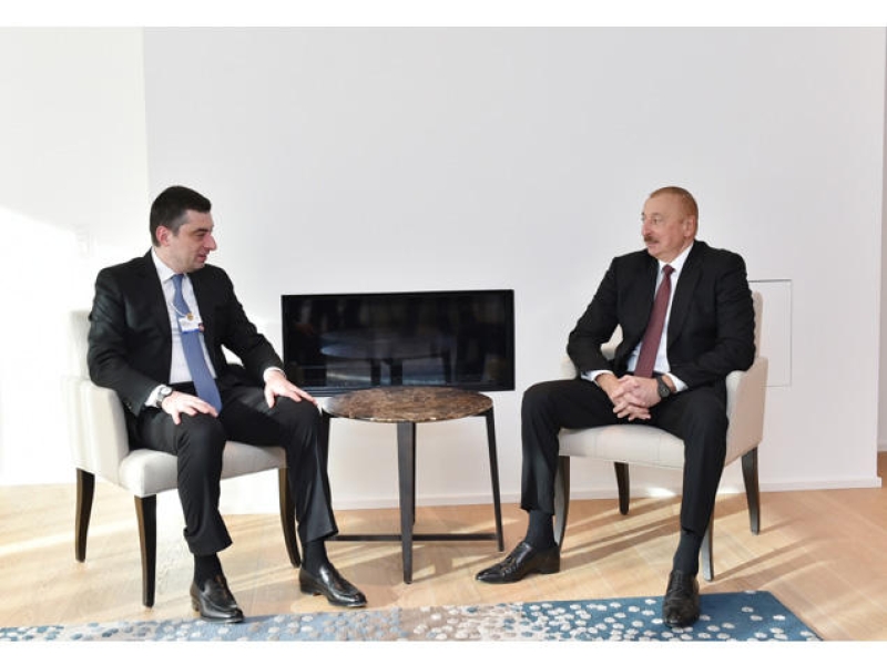 Prezident İlham Əliyevin Davosda Gürcüstanın Baş Naziri ilə görüşü olub (FOTO)