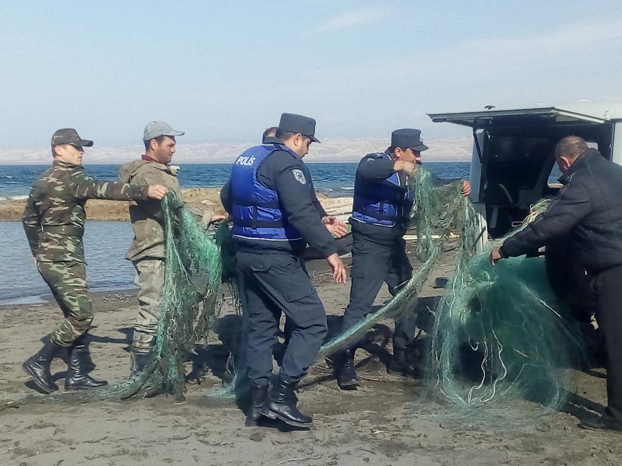 Su hövzələri qadağan olunmuş ov alətləri və sintetik torlardan təmizlənib (FOTO)