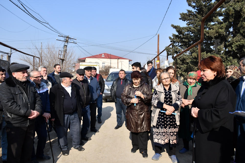 Afət Həsənova seçiciləri ilə görüşüb (FOTO)