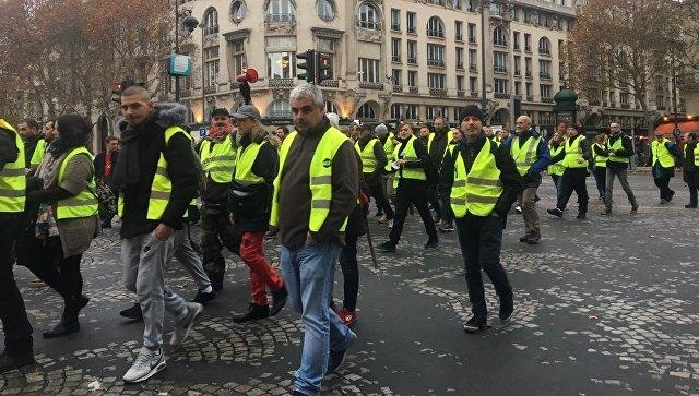 Parisdə ''sarı jiletlilər''in aksiyasında 70-ə yaxın saxlanılan var (YENİLƏNİB)